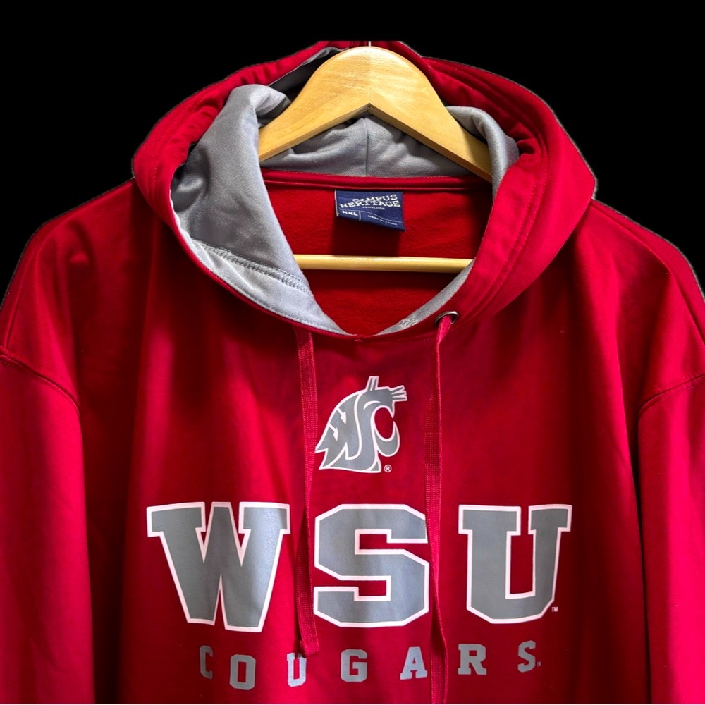 WSU Cougars Red Hoodie. Size: (XXL)
By, CAMPUS HERITAGE COLLECTION!